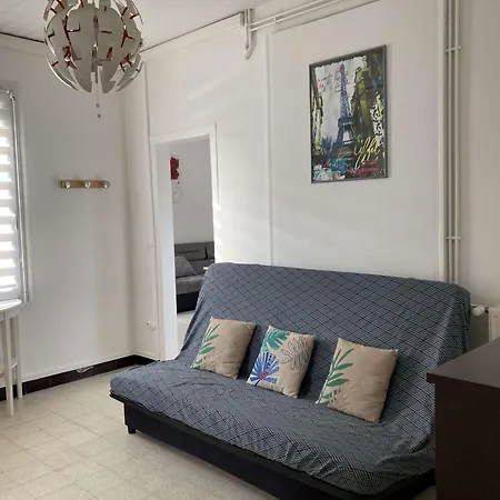 Holiday home Charmante Maison A - 3 Ch, Jardin, Stationnement, Proche Et Commerces - Fr-1-646-6
